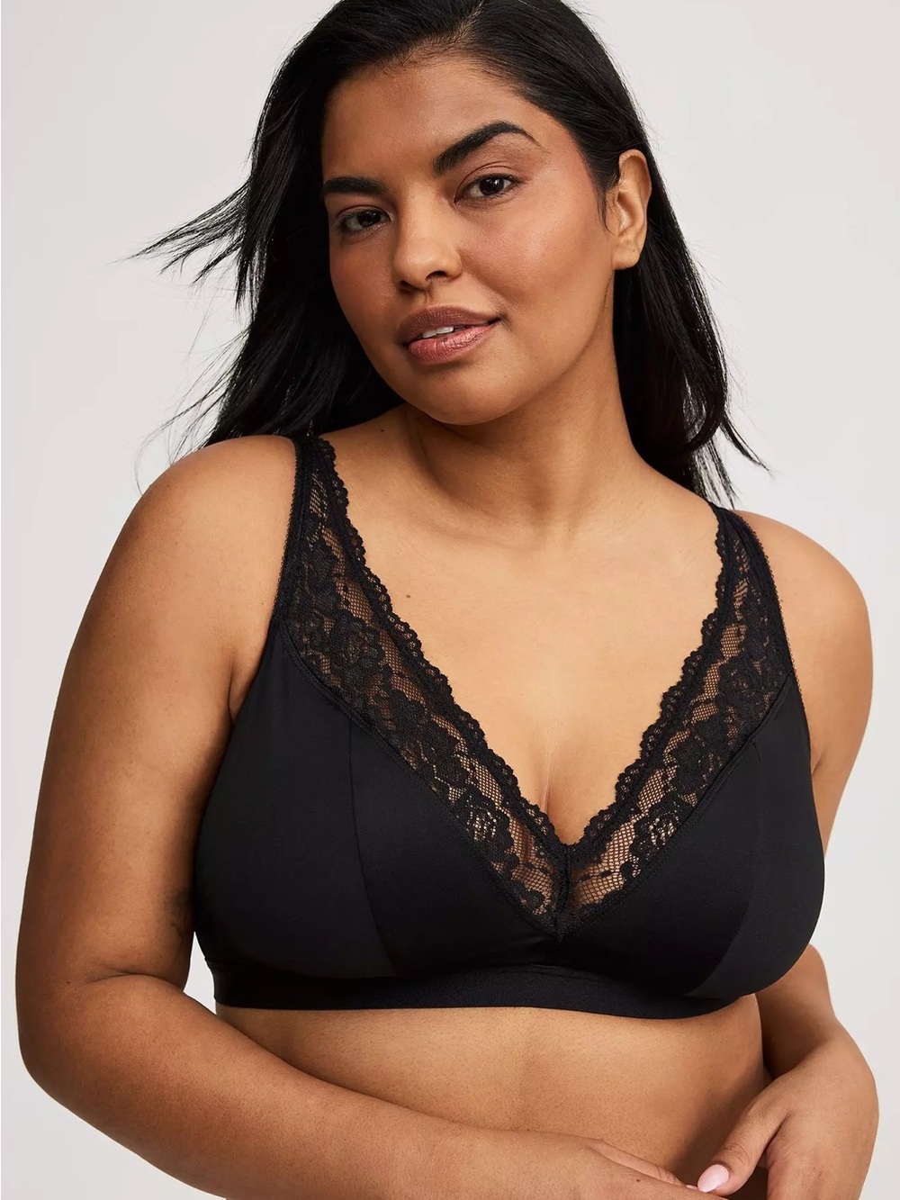 torrid Black Lightly Lined Smooth Lace V-Neck Bralette Plus Size 3 Adjustable